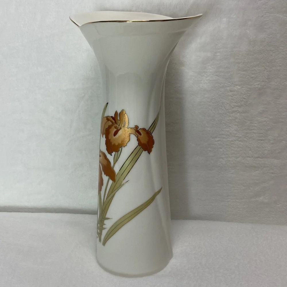 VTG Fine China Japan Orange Iris White Vase Blue Dynasty Stoneware Gilded‎ Vase